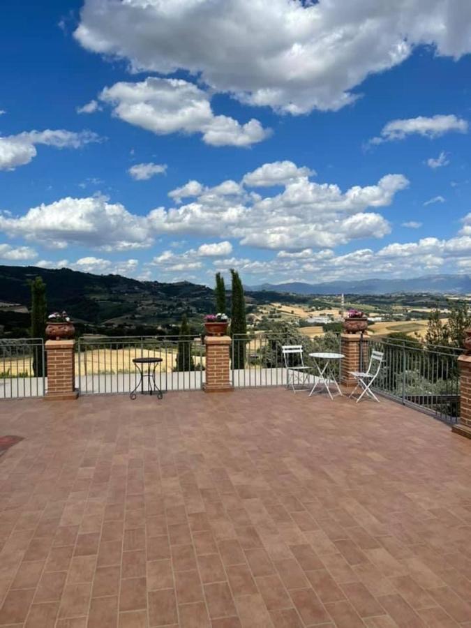 La Posta Di Bacco Apartman Gualdo Cattaneo Kültér fotó
